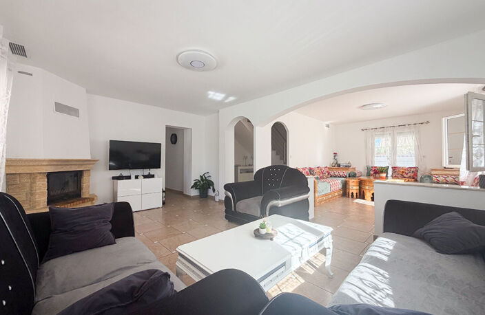 COURNONTERRAL ? MAISON FAMILIALE DE 140 m² AVEC PISCINE, JARDIN SANS VIS-À-VIS ET VUE SUR LA GARRIGUE — photo 3