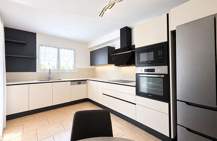 COURNONTERRAL ? MAISON FAMILIALE DE 140 m² AVEC PISCINE, JARDIN SANS VIS-À-VIS ET VUE SUR LA GARRIGUE — photo 5