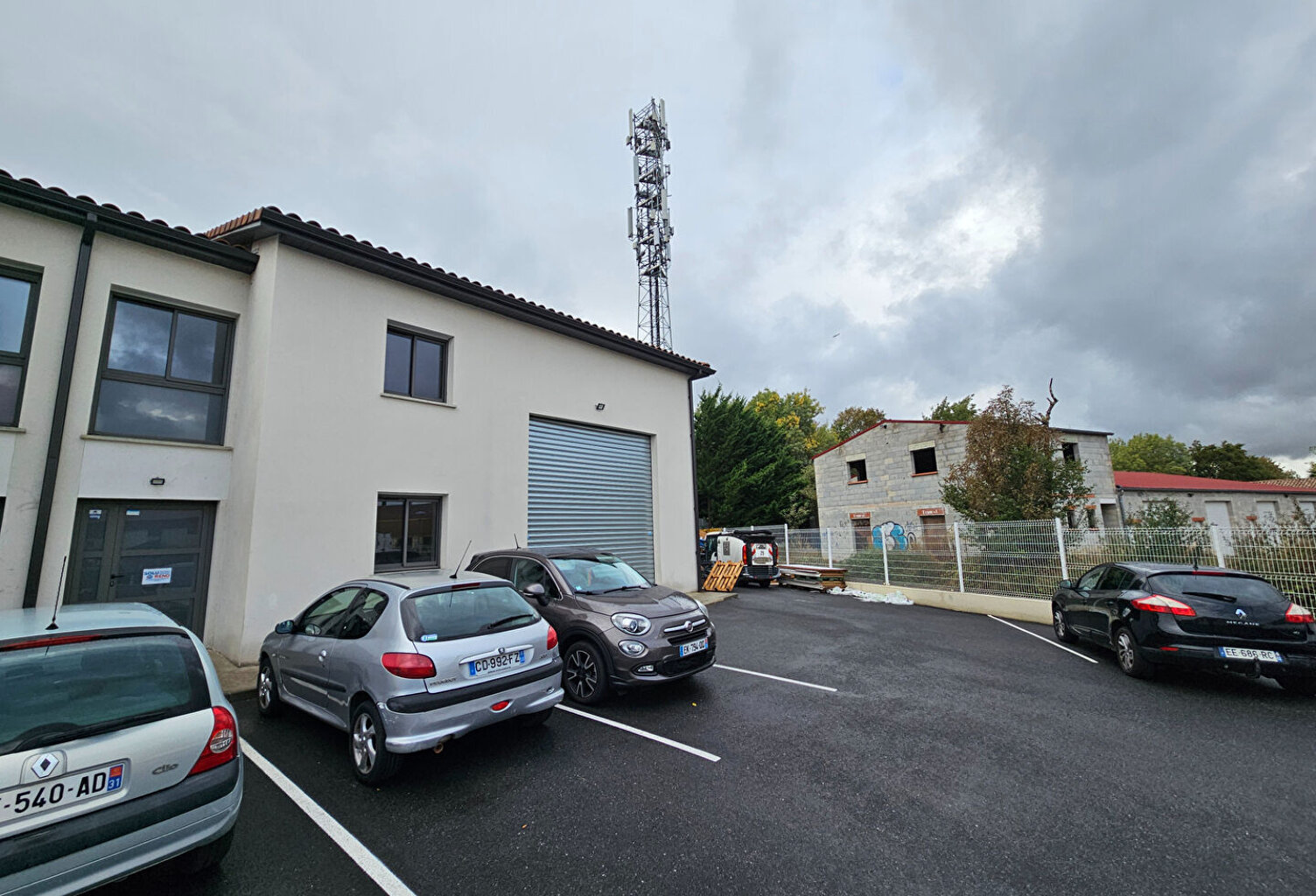 Local commercial Fonbeauzard 165 m2 — photo 1