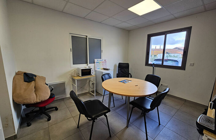 Local commercial Fonbeauzard 165 m2 — photo 3