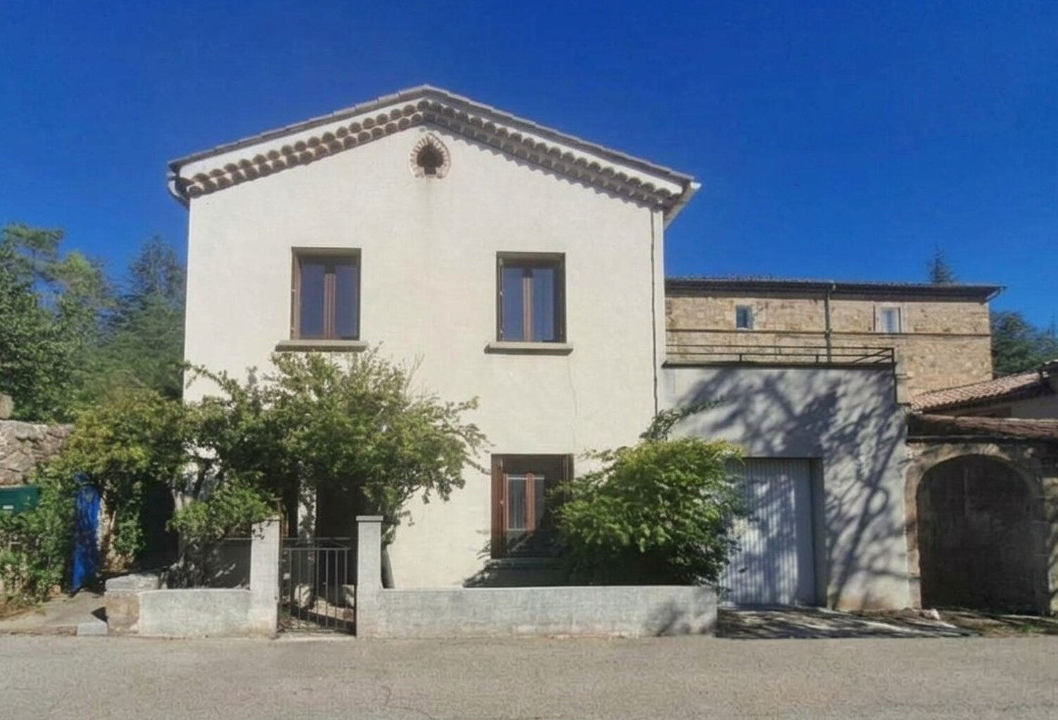 Maison avec Terrasse et Garage — photo 1