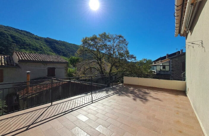 Maison avec Terrasse et Garage — photo 3