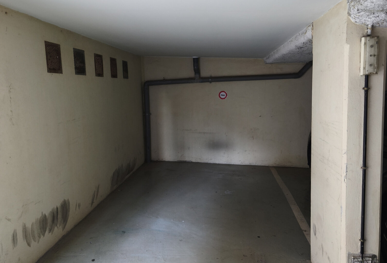 Parking Couvert - Nice Nord Saint Barthelemy — photo 1