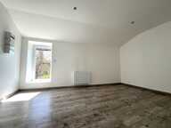 À VENDRE - Maison spacieuse de 151 m² à Saint-Maurice-de-Gourdans — photo 4