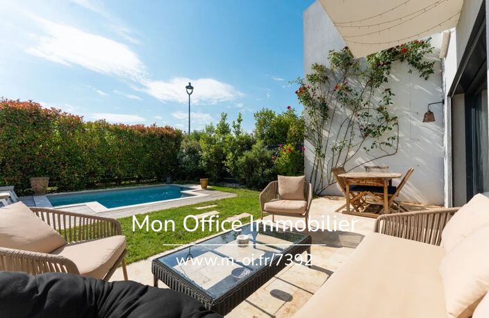 Référence : 7392-AUS - Maison 3 chambres, jardin, piscine et garage — photo 2