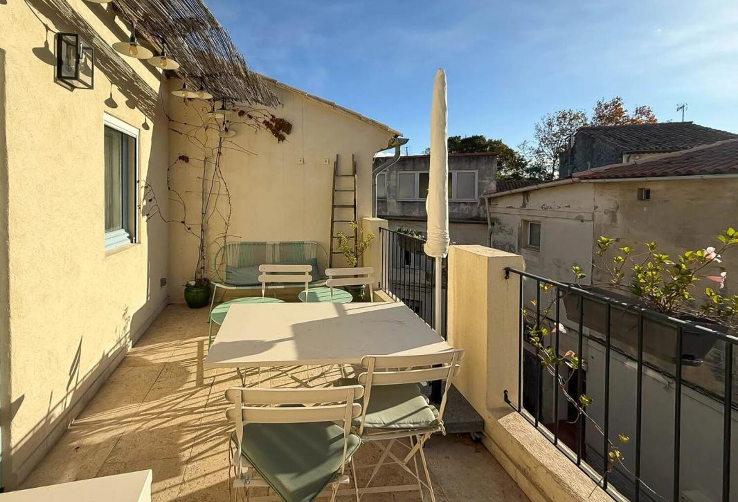 Belle maison rénovée avec terrasse, au cœur d’Arles — photo 1