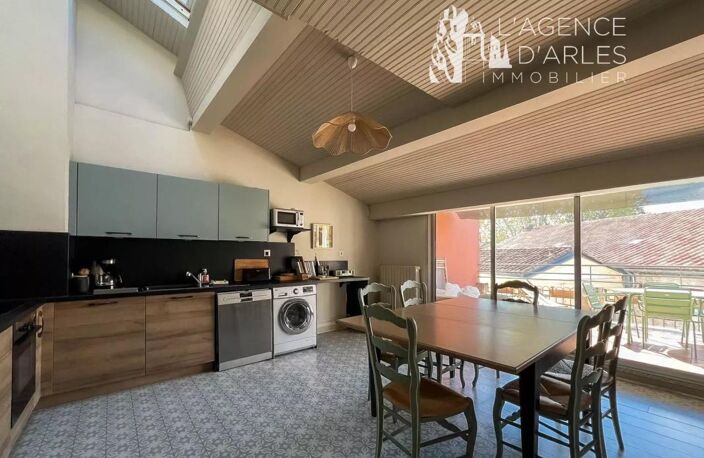 ARLES, proche Portagnel -  Maison arlésienne de caractère avec terrasse – 157 m² — photo 2