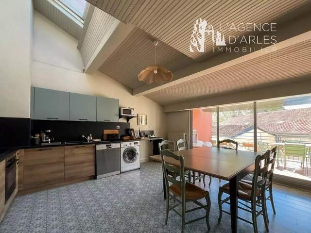 ARLES, proche Portagnel -  Maison arlésienne de caractère avec terrasse – 157 m² — photo du bien