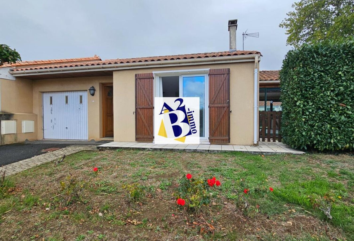 Soyaux, maison T4, garage, jardin — photo 1