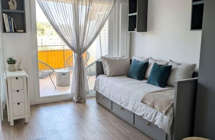 REFAIT A NEUF - TERRASSE - CLEF EN MAIN - INVESTISSEUR/PREMIER ACHAT — photo 2
