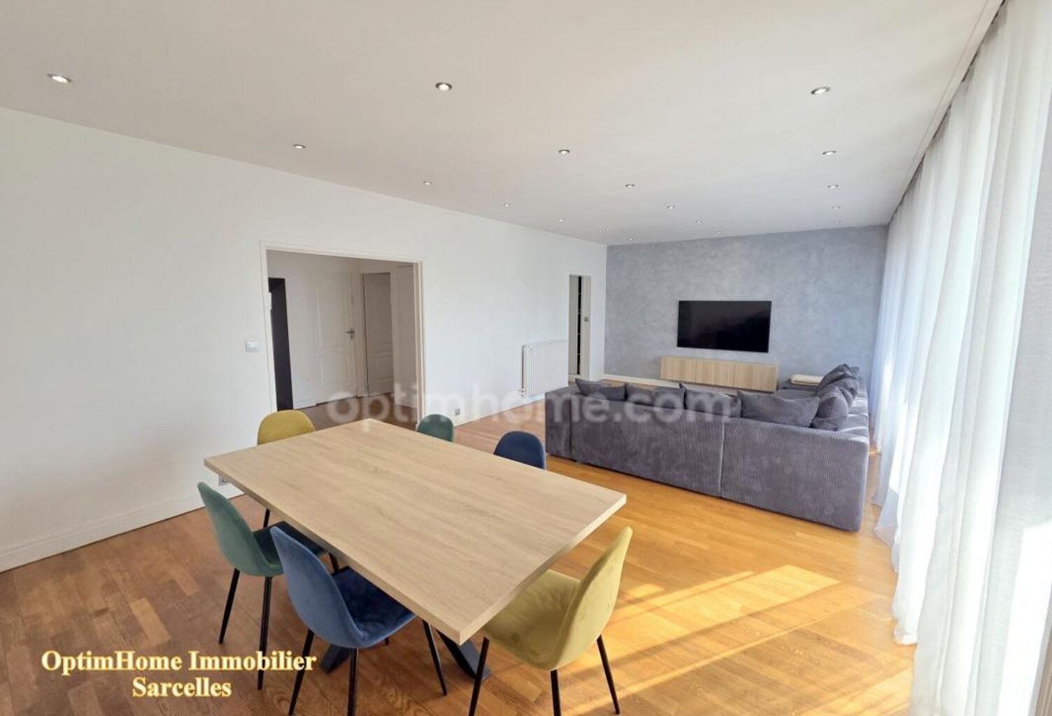 SARCELLES - Avenue du 8 mai - Appartement avec balcon - 5 pièces - 122 m2 - 204 000 € FAI — photo 1