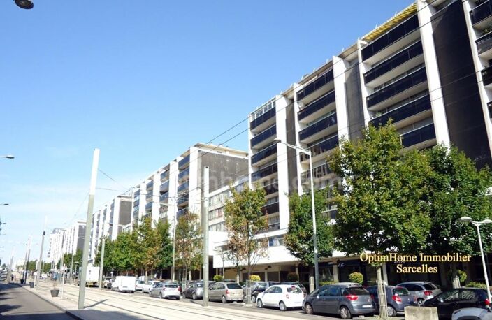 SARCELLES - Avenue du 8 mai - Appartement avec balcon - 5 pièces - 122 m2 - 204 000 € FAI — photo 2