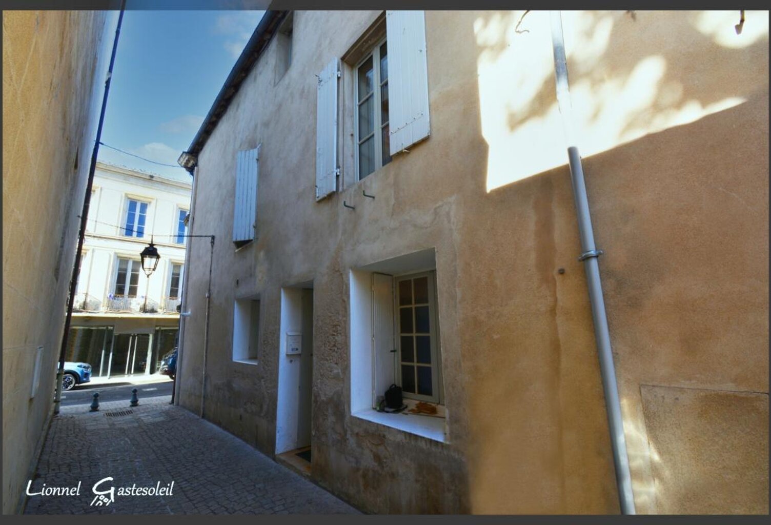 A vendre maison de ville sur trois niveaux au coeur de la bastide de Sainte Foy la Grande — photo 1