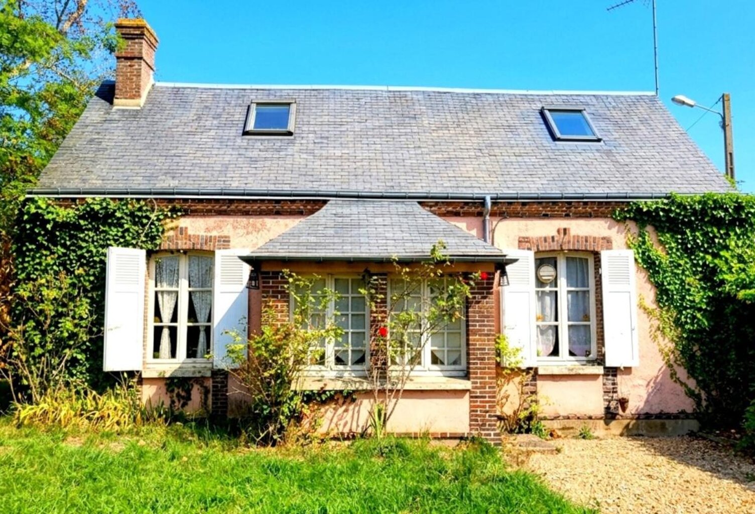 CHARTRES - MAISON 75 m² - JARDIN ET GRANGE — photo 1