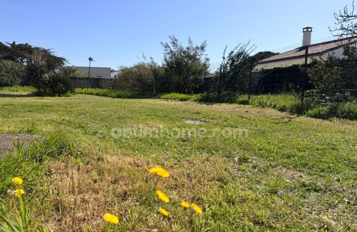 Propriété de 1300 m² – Potentiel de Division – Cœur de Village- rare -opportunité — photo 2