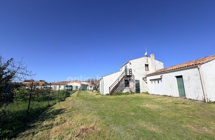 Propriété de 1300 m² – Potentiel de Division – Cœur de Village- rare -opportunité — photo 4