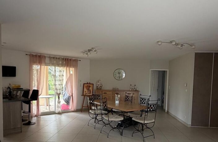 Brie. Maison 116 m² avec garage — photo 2