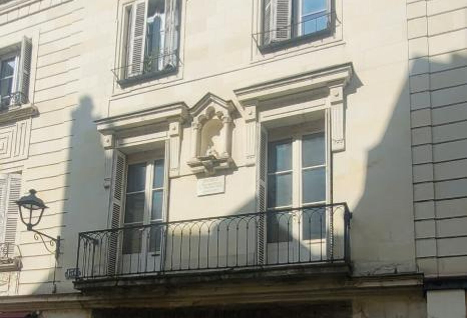 Appartement T2 - 42 m² au 3ème et dernier étage - Quartier Cathedrale-Colbert - 37000 TOURS — photo 1