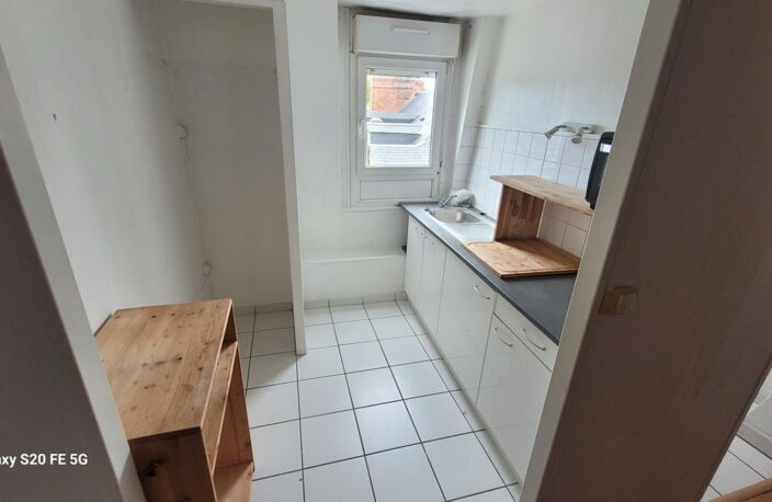 Appartement T2 - 42 m² au 3ème et dernier étage - Quartier Cathedrale-Colbert - 37000 TOURS — photo 5