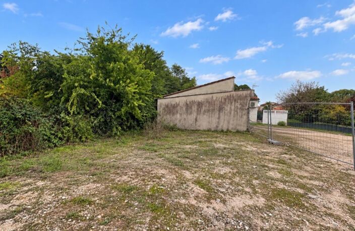 Terrain à vendre de 428 m2 avec double garage à LIBOURNE (33) — photo 2