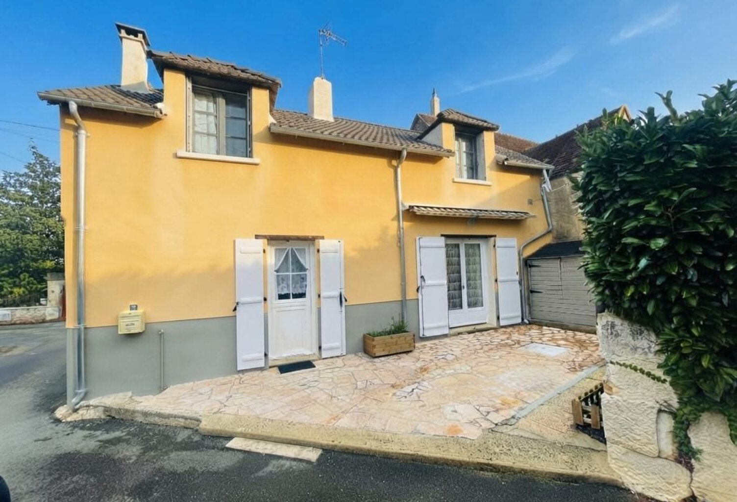 Maison à vendre 6 pièces POULIGNY SAINT PIERRE (36) — photo 1