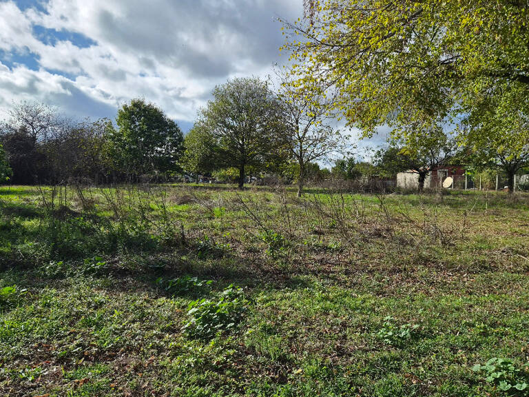 Terrain à bâtir à Porchères (33660) — photo 1
