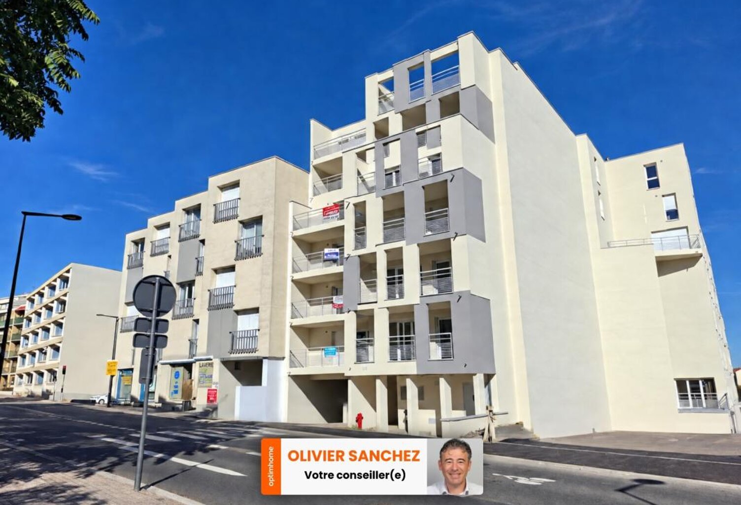 T2 NEUF avec terrasse plein sud – Garage – Ascenseur – Terrasse partagée vue panoramique — photo 1