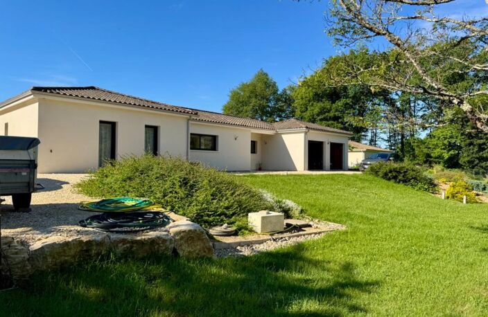 Maison de plain-pied récente - 4 chambres, piscine SAVIGNAC LES EGLISES (24) — photo 5