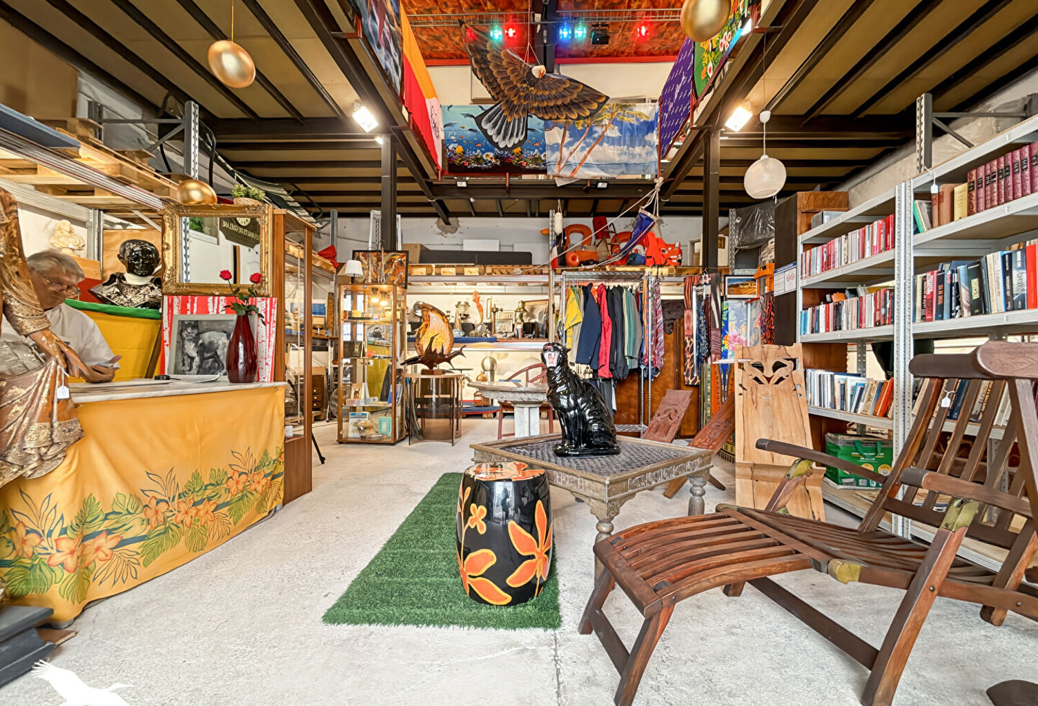 Achat Murs Commerciaux 255 m² Marseille 11 (Saint-Menet) — photo 1