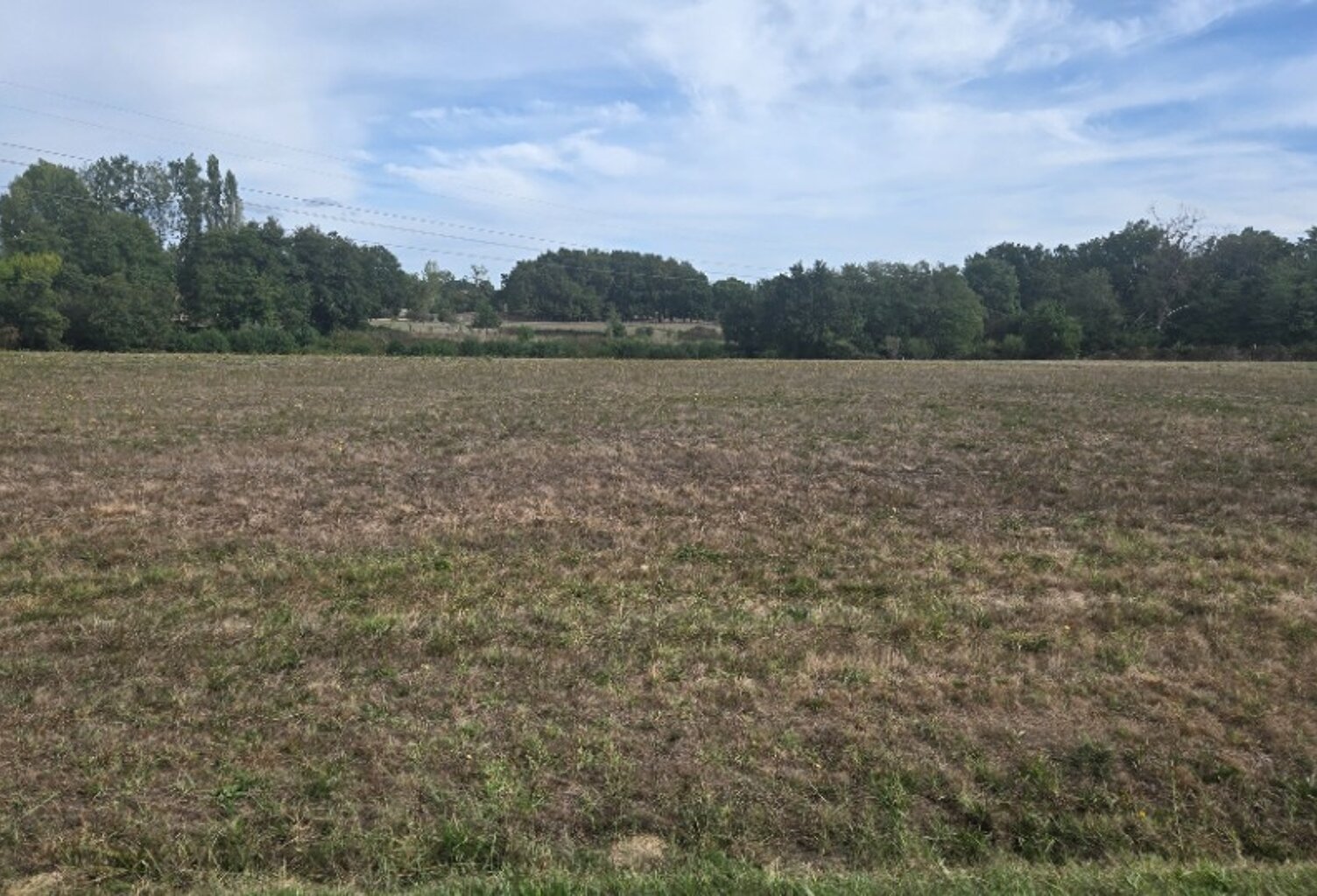 Terrain à bâtir à Reignac (33860) — photo 1
