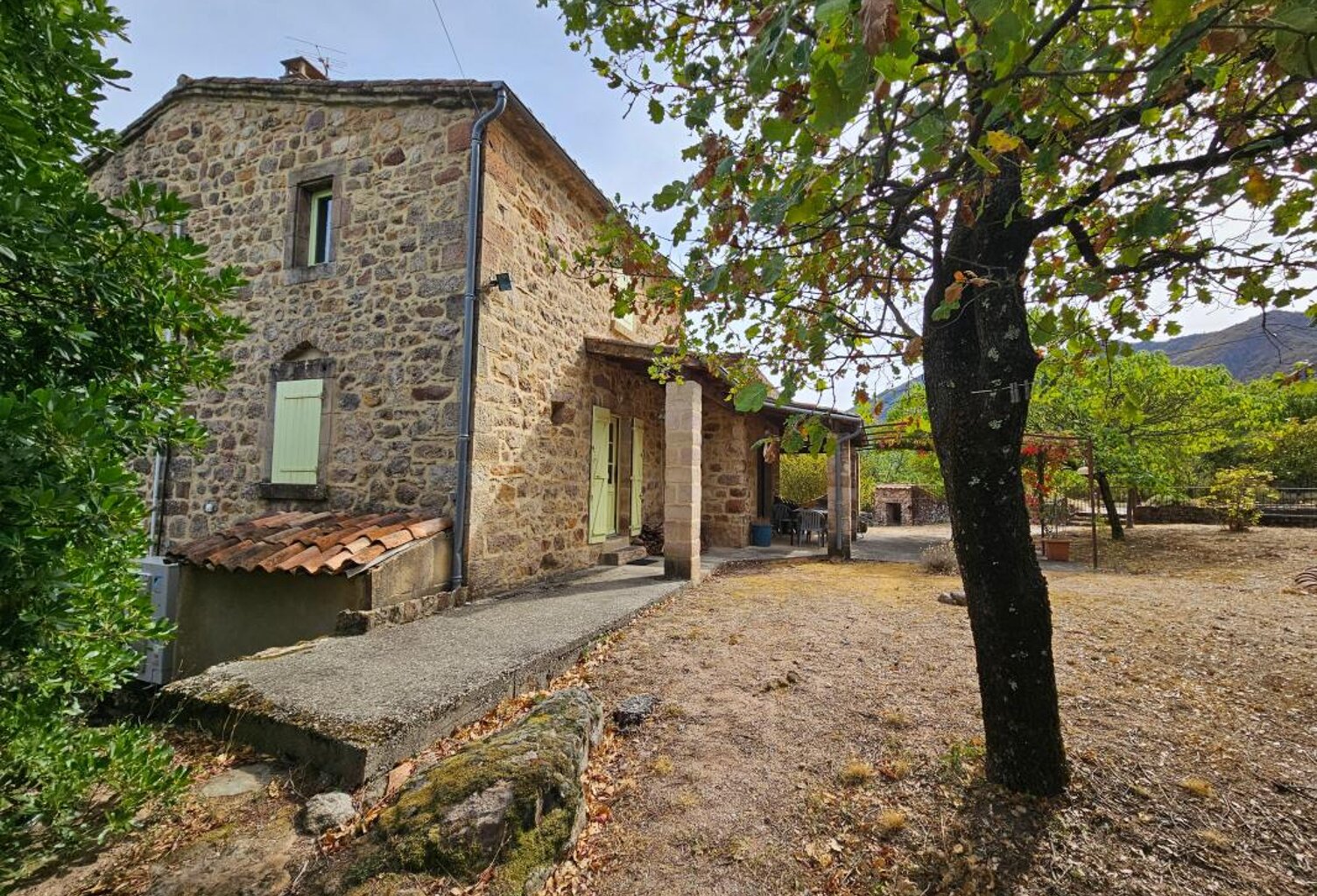 COUP DE COEUR ASSURÉ – Un paradis secret en Sud-Ardèche LES VANS — photo 1