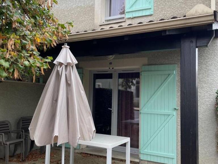 Vallon-Pont-d'Arc — Duplex de 44 m² avec jardin sous bail commercial (Résidence Odalys) — photo 1