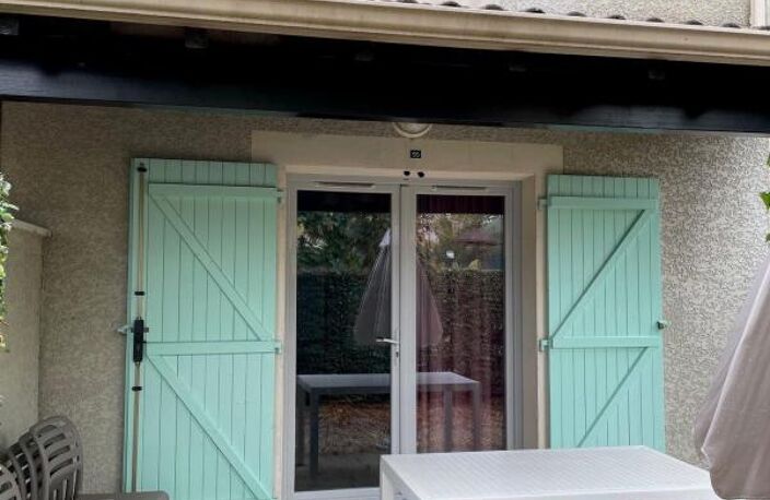Vallon-Pont-d'Arc — Duplex de 44 m² avec jardin sous bail commercial (Résidence Odalys) — photo 2