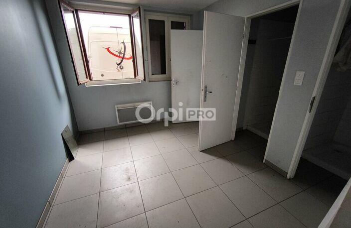 LOCAL PROFESSIONNEL A LOUER — photo 4