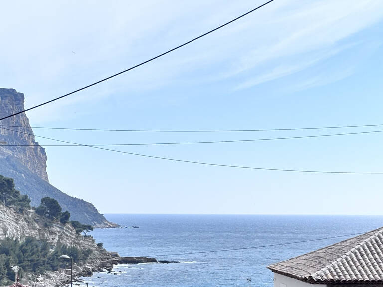 RARE À CASSIS À 2 min du port, jolie maison de charme avec vue mer, jardin, terrasses — photo 1