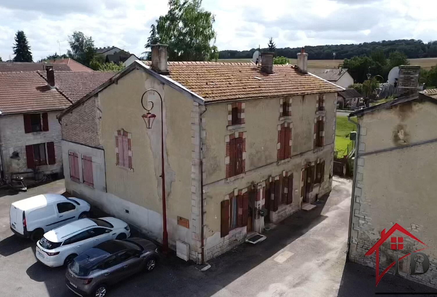 MONTREUIL-SUR-BLAISE — photo 1