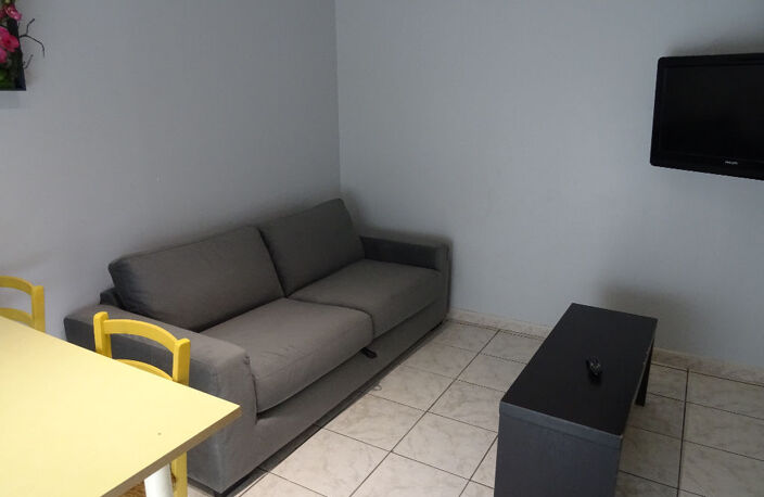 Maison de 120m2 Divisée en 4 Apt — photo 4