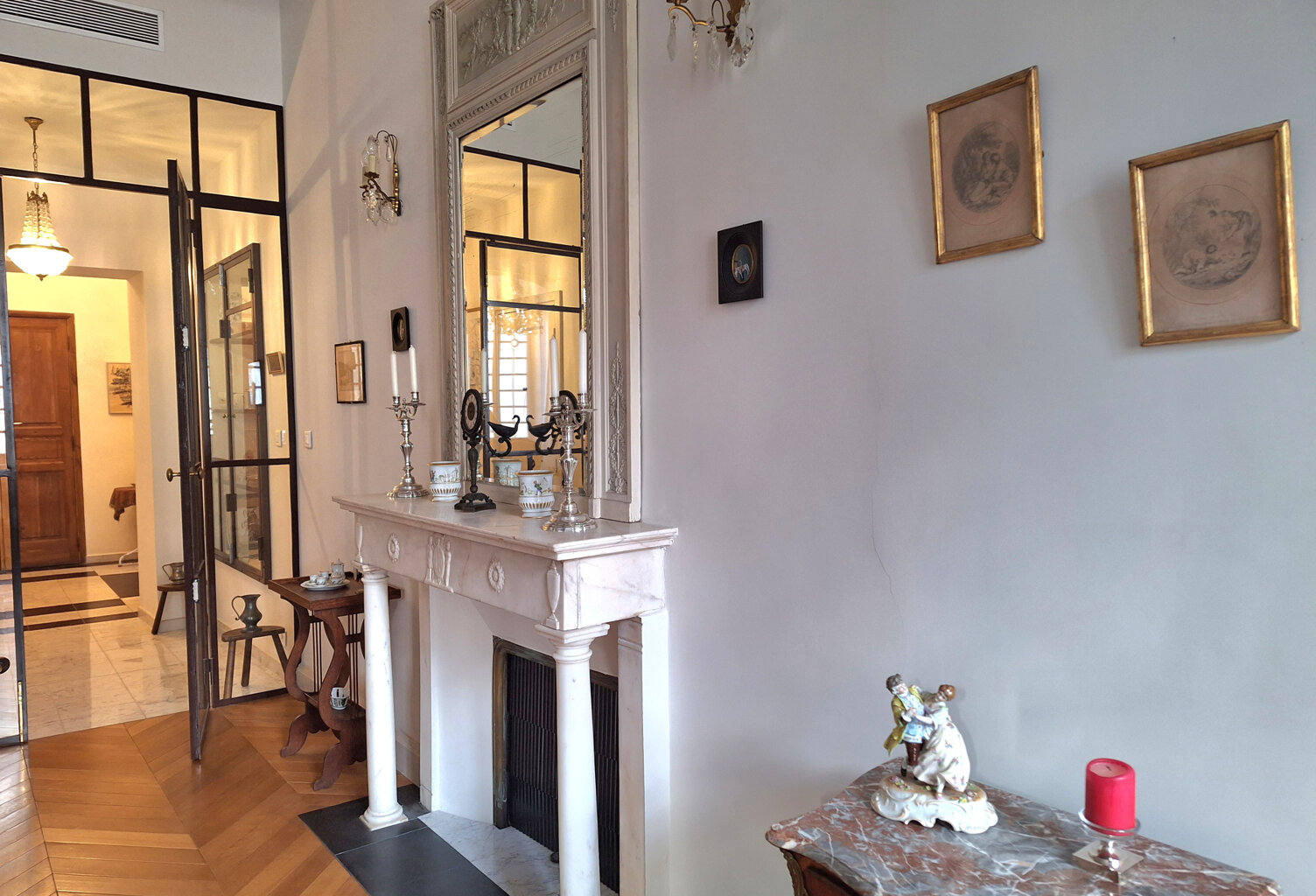 F4 de 167m2 place Foch — photo 1