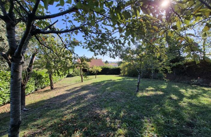 À vendre, Castelnau-Magnoac (Hautes-Pyrénées) : maison de plain-pied, 3 chambres, garage et jardin de 998m², emplacement au calme, à quelques pas seulement du village — photo 3