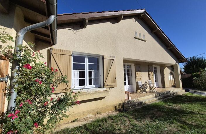 À vendre, Castelnau-Magnoac (Hautes-Pyrénées) : maison de plain-pied, 3 chambres, garage et jardin de 998m², emplacement au calme, à quelques pas seulement du village — photo 4