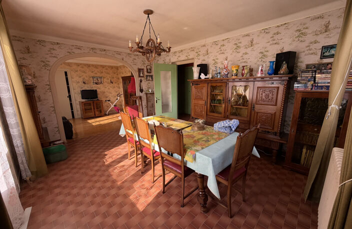 AMPLEPUIS   Maison 3 chambres à rénover, proche gare et comm — photo 4