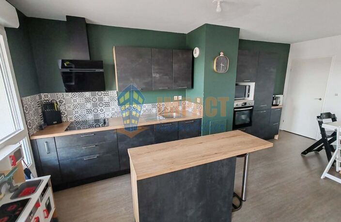 LILLE FAUBOURG D'ARRAS: Appartement de 2020, 3 chambres avec terrasse — photo 3