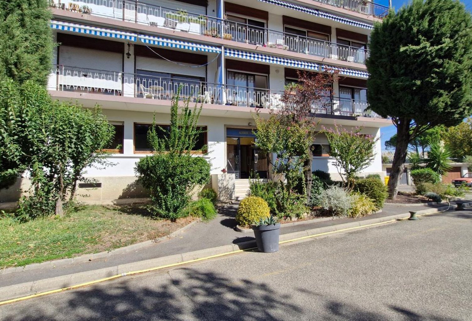 Appartement À Vendre Avignon Extra-Muros, 3 pièces, 61 m², Parking et cave — photo 1