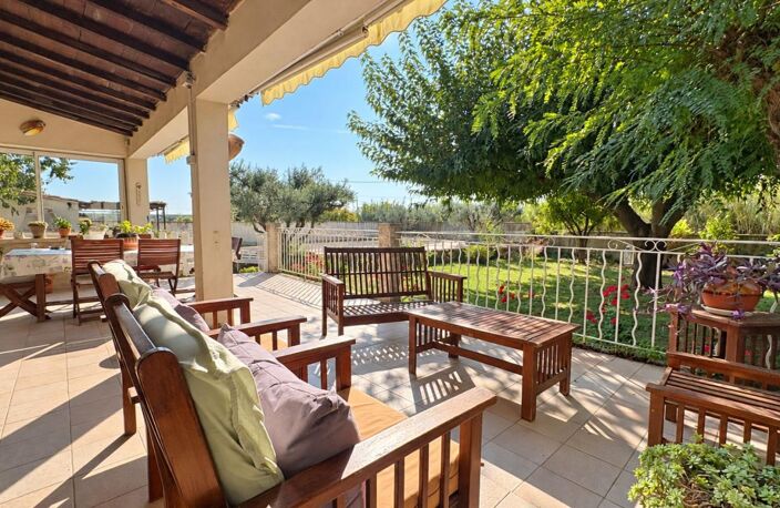 Maison à vendre Théziers 7 pièces 152m², Abris voitures, Atelier, Jardin, Piscine, Pool house — photo 4