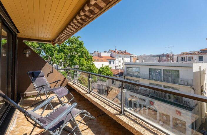 Appartement À Louer — photo 2