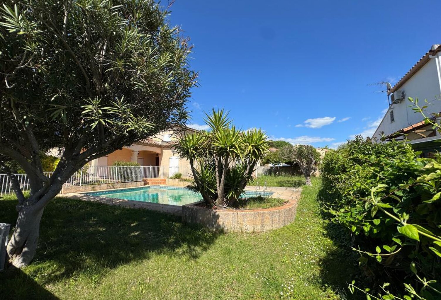Villa type FF7 - 5 chambres avec piscine — photo 1