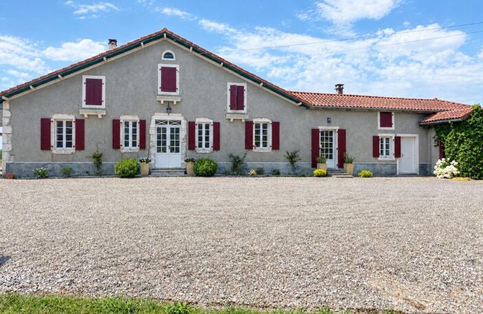 Maison À Vendre dépendances et piscine — photo 3
