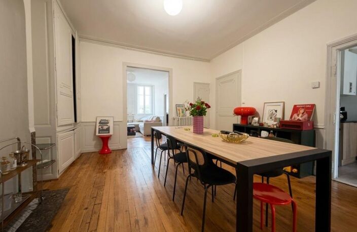Au cœur de Nancy, rue Saint-Dizier, immeuble de rapport ancien de type bourgeois, en pierre de taille, typique du centre-ville de Nancy (fin XIXe / début XXe siècle). Vendu en monopropriété — photo 3