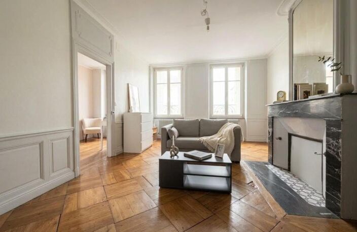 Au cœur de Nancy, rue Saint-Dizier, immeuble de rapport ancien de type bourgeois, en pierre de taille, typique du centre-ville de Nancy (fin XIXe / début XXe siècle). Vendu en monopropriété — photo 5