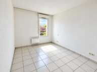 Appartement À Vendre T3 AVEC BALCON ET PARKING À CUGNAUX — photo 4